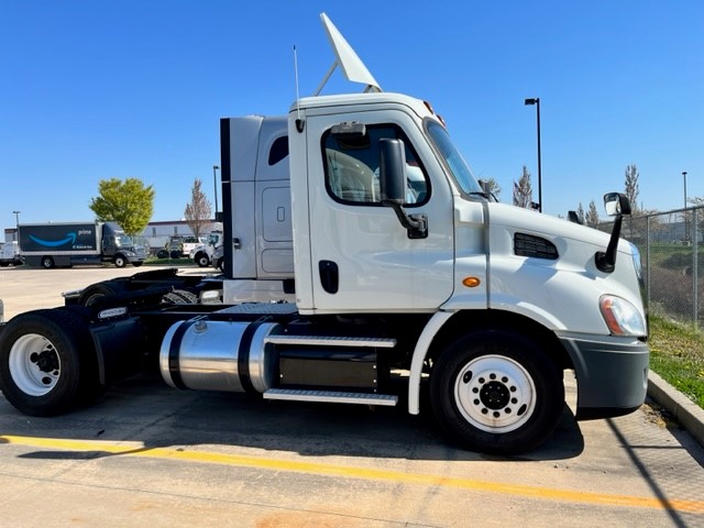 2014 FREIGHTLINER CASCADIA 113 189209-02 2014 FREIGHTLINER CASCADIA 113 189209-02