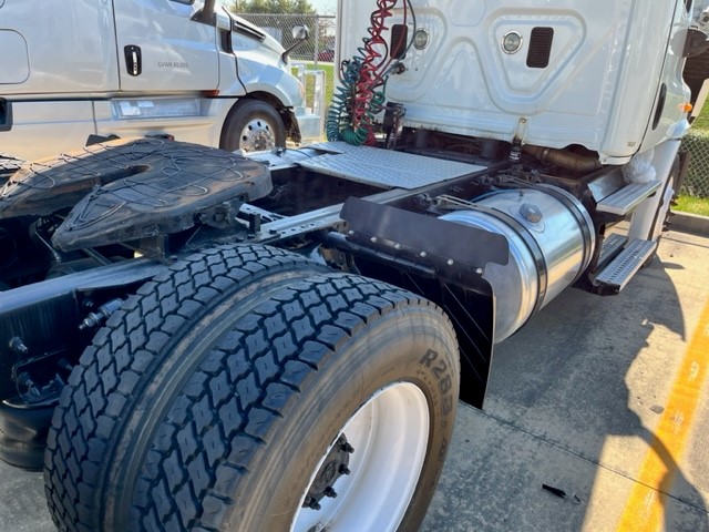 2014 FREIGHTLINER CASCADIA 113 189209-06 2014 FREIGHTLINER CASCADIA 113 189209-06