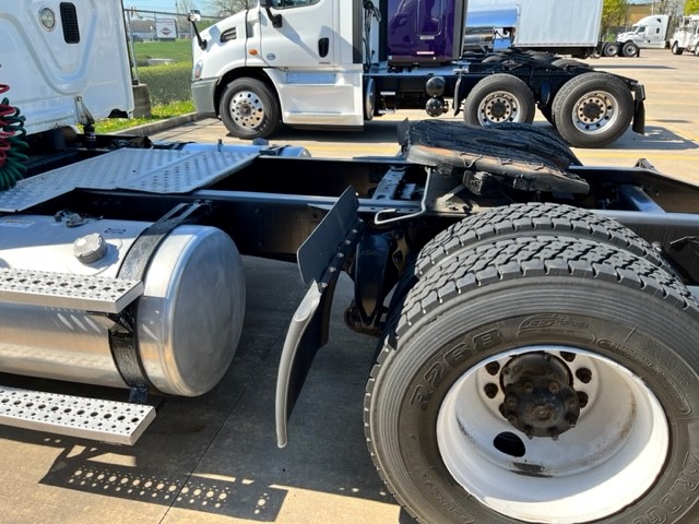 2014 FREIGHTLINER CASCADIA 113 189209-07 2014 FREIGHTLINER CASCADIA 113 189209-07