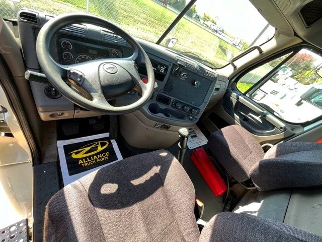 2014 FREIGHTLINER CASCADIA 113 189209-13 2014 FREIGHTLINER CASCADIA 113 189209-13