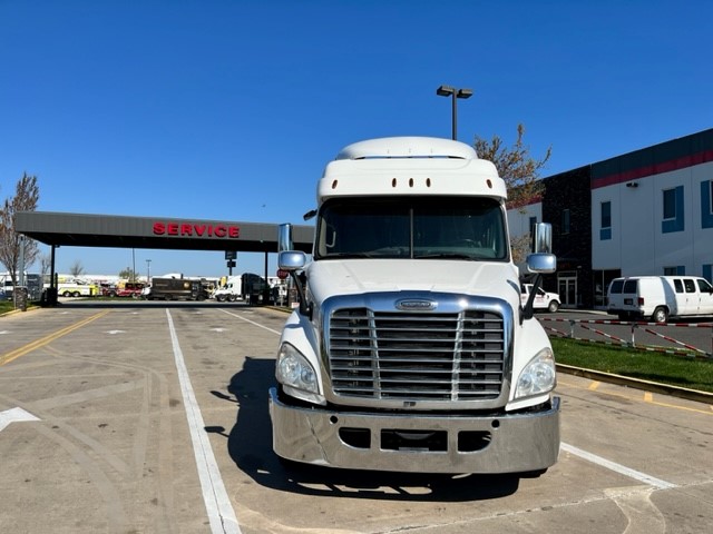 2018 Full-Truck Load CASCADIA 125 196104-04 2018 Full-Truck Load CASCADIA 125 196104-04