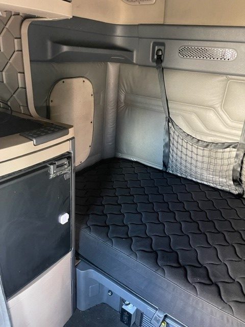 2018 Full-Truck Load CASCADIA 125 196104-06 2018 Full-Truck Load CASCADIA 125 196104-06