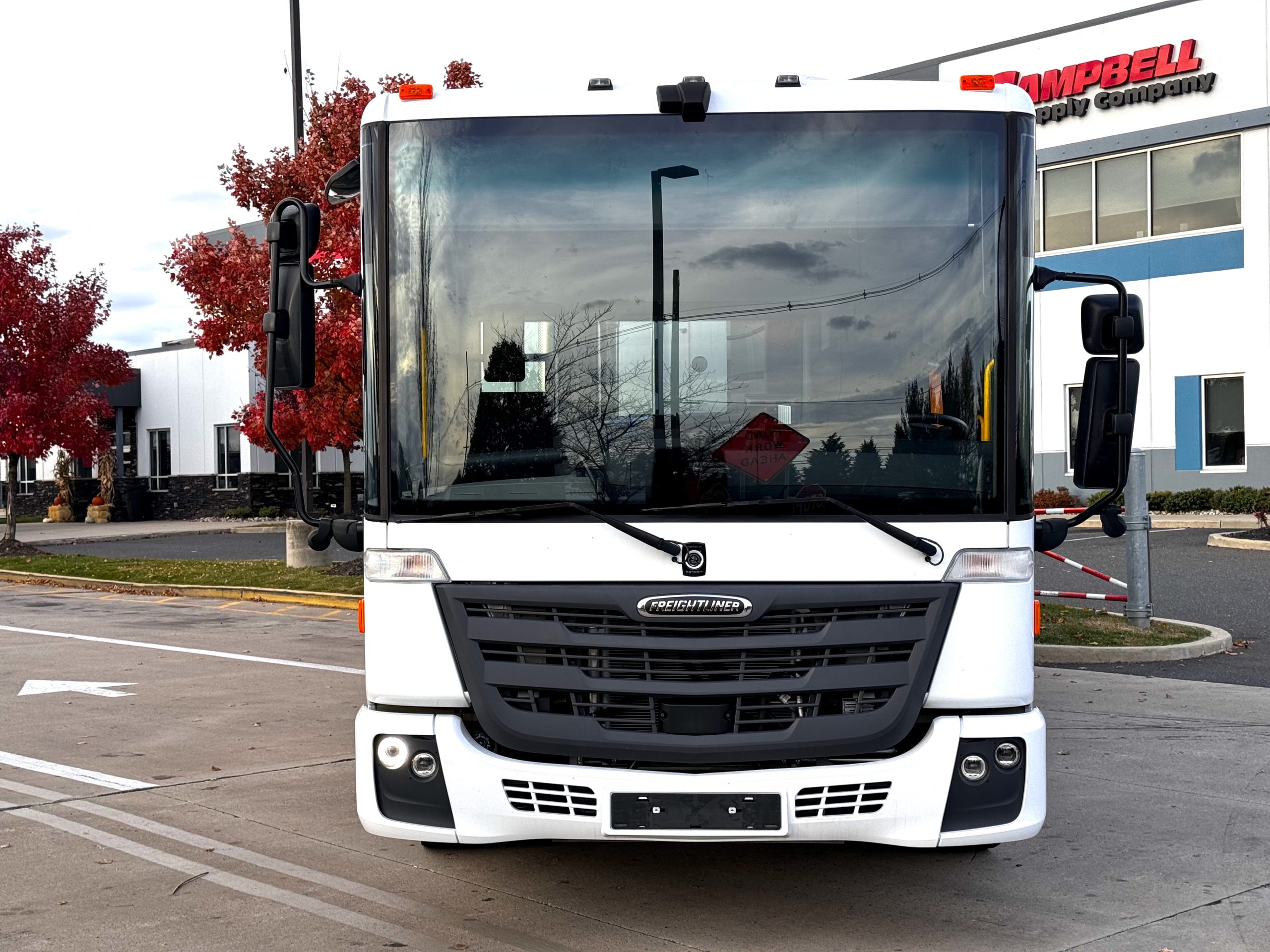 2023 Freightliner Custom Chassis ECONIC - image 4 of 6