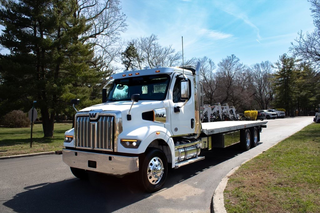 2023 Western Star Trucks 47X - Campbell Supply