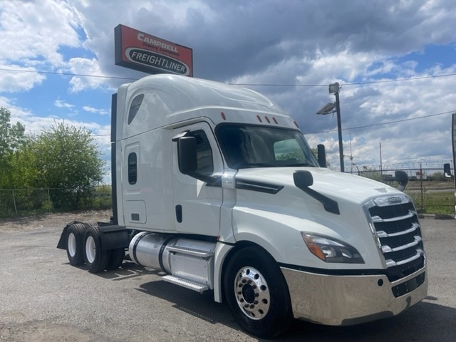 2019 Freightliner CASCADIA 126 - image 1 of 6