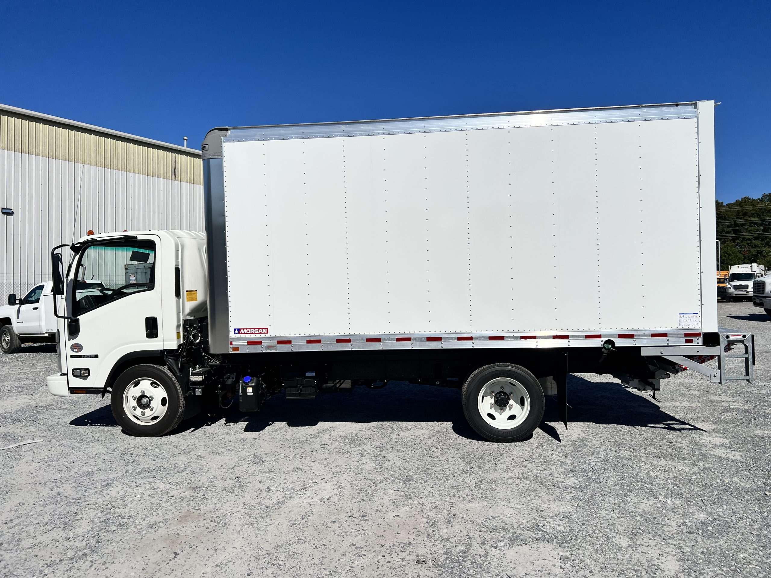 2023 ISUZU NQR - image 6 of 6