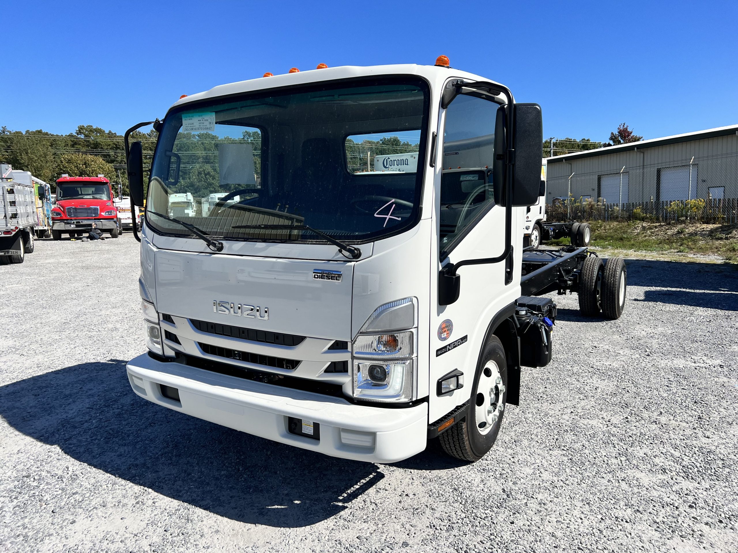 2024 ISUZU NPR HD - image 2 of 6