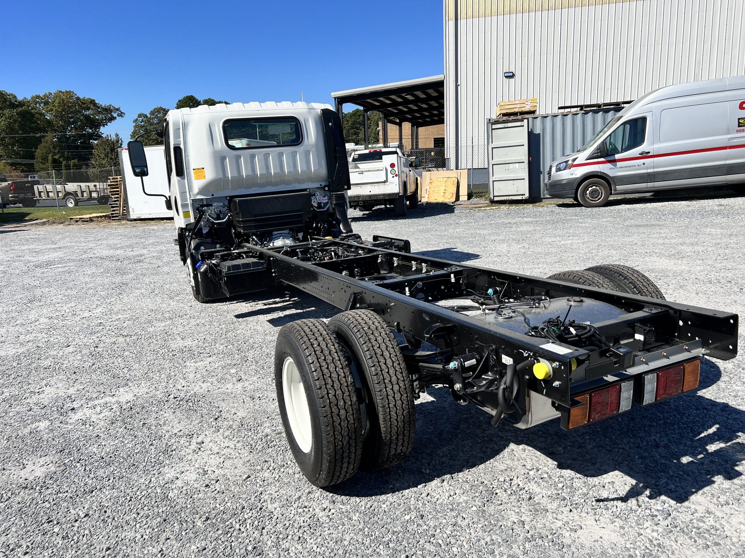 2024 ISUZU NPR HD - image 4 of 6