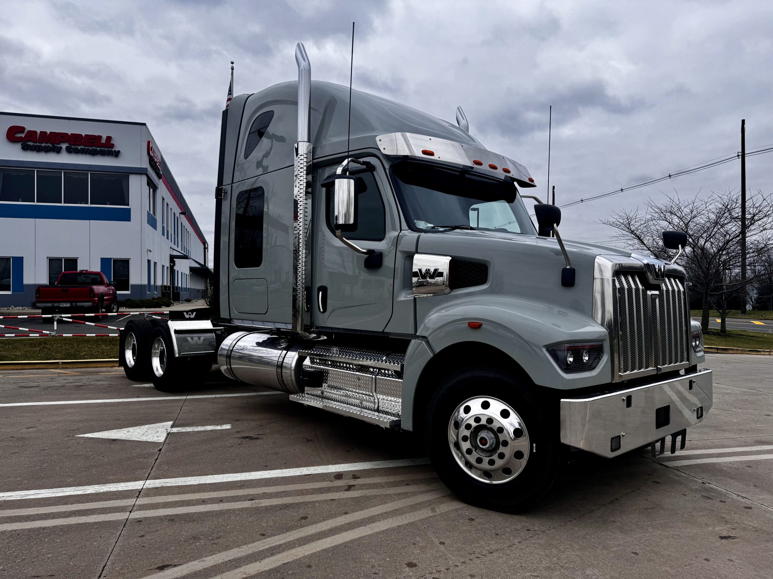 2024 Western Star Trucks 49X - image 1 of 6