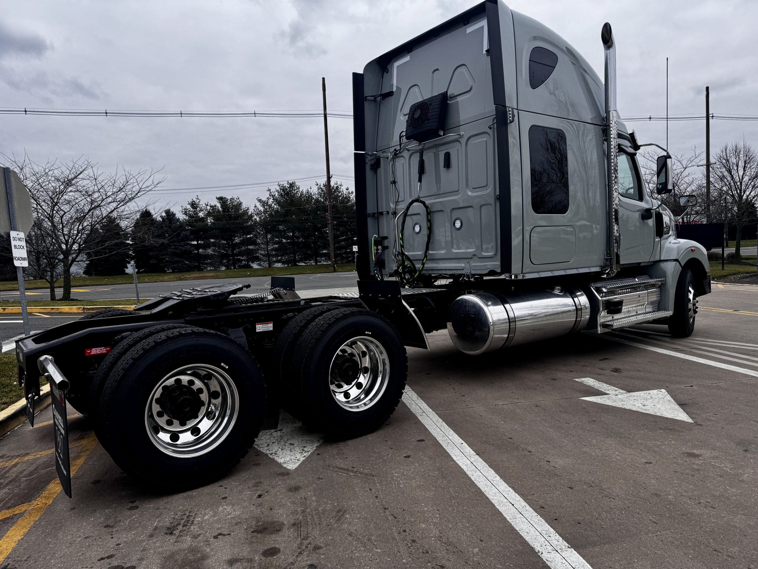 2024 Western Star Trucks 49X - image 5 of 6