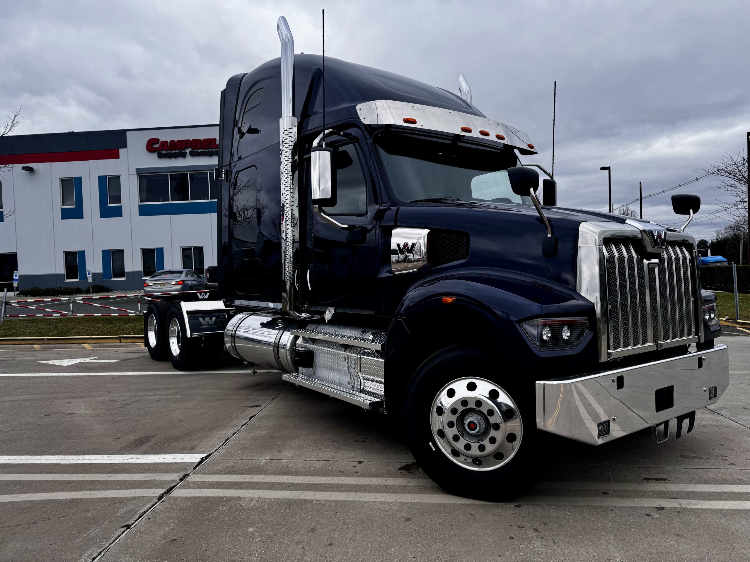 2024 WESTERN STAR 49X - image 4 of 6