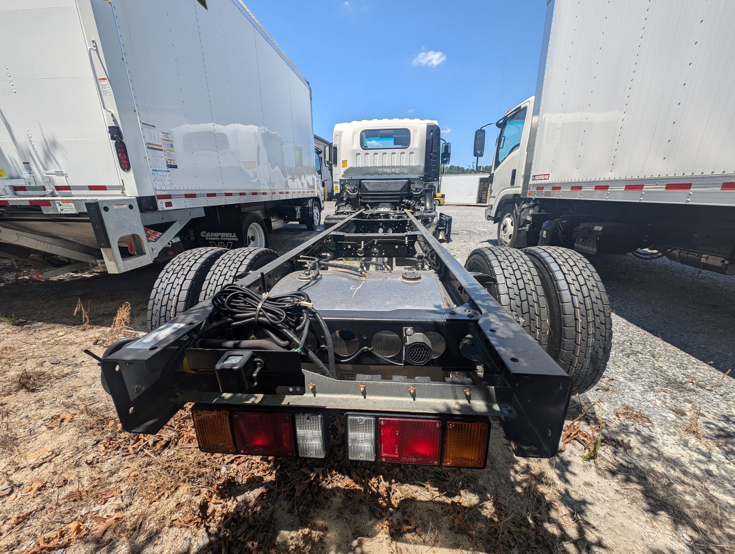 2024 ISUZU NQR - image 4 of 6