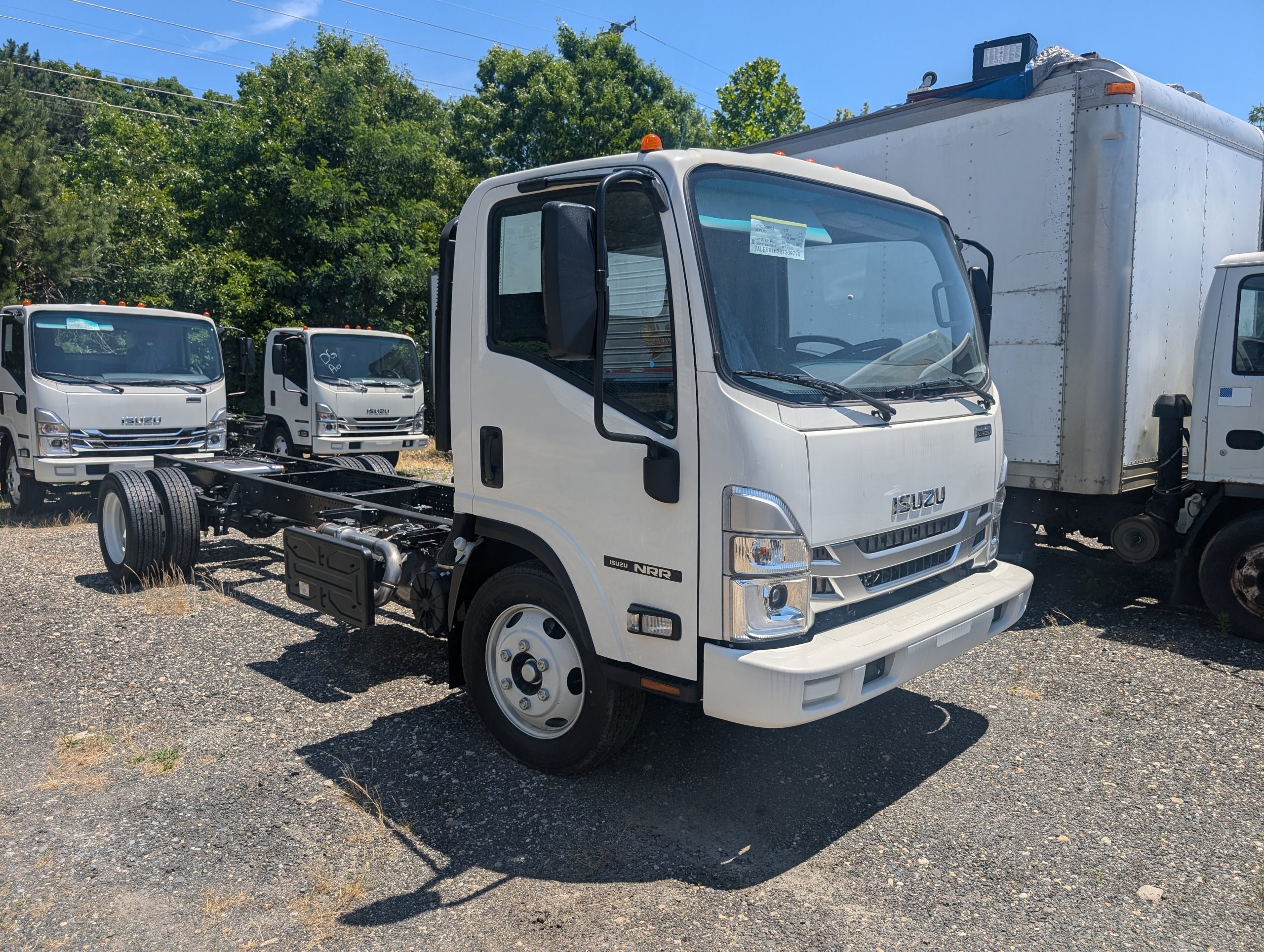 2024 ISUZU NRR - image 3 of 6