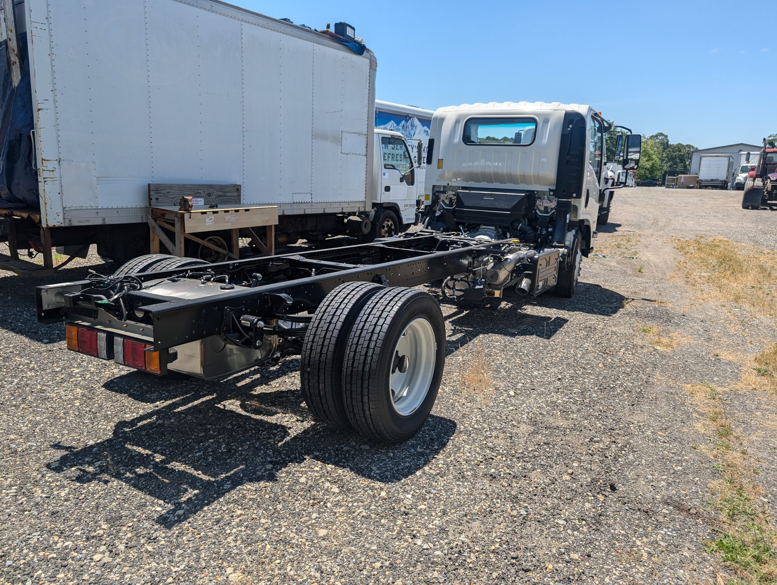 2024 ISUZU NRR - image 5 of 6