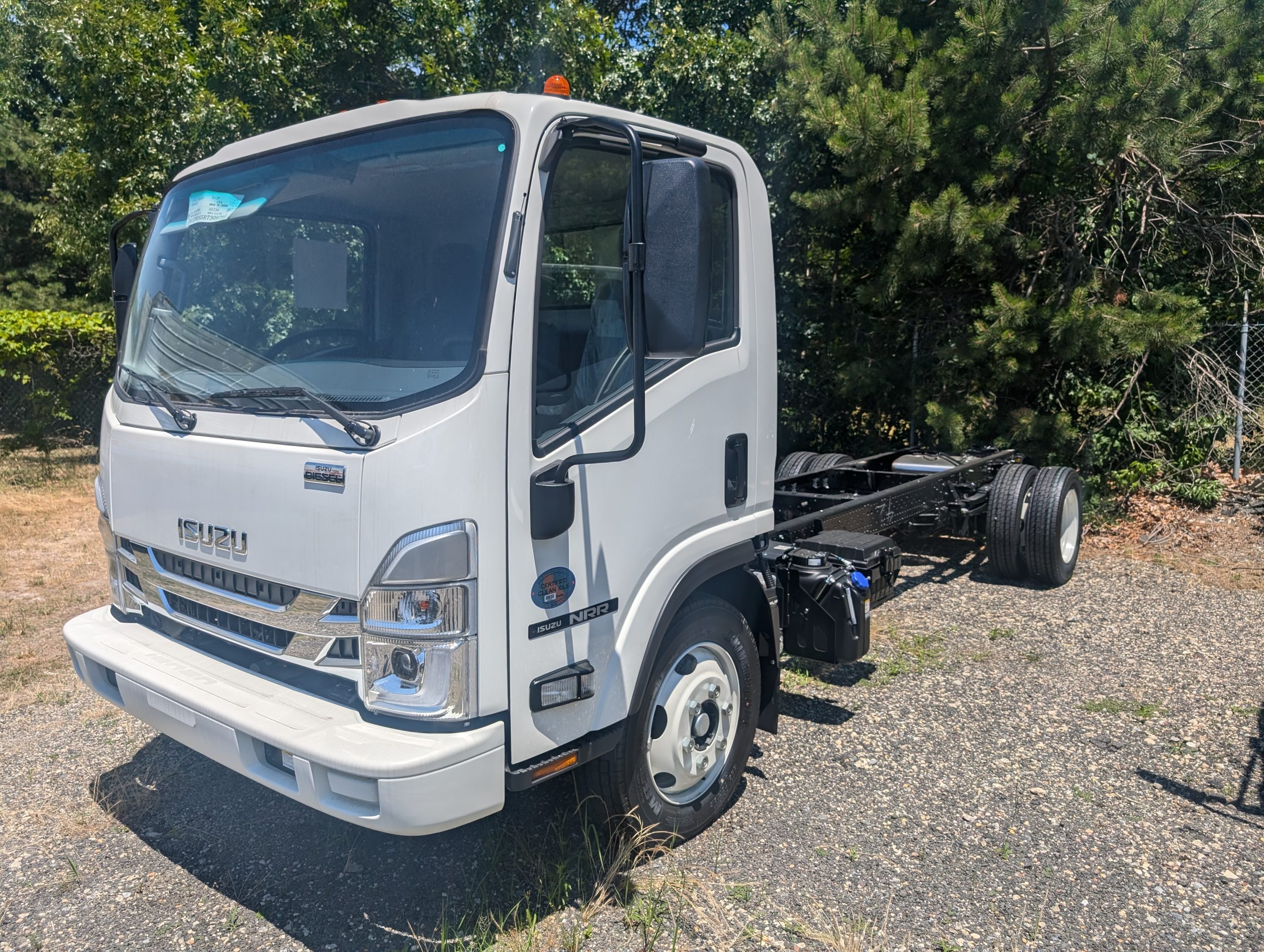 2024 ISUZU NRR - image 1 of 6