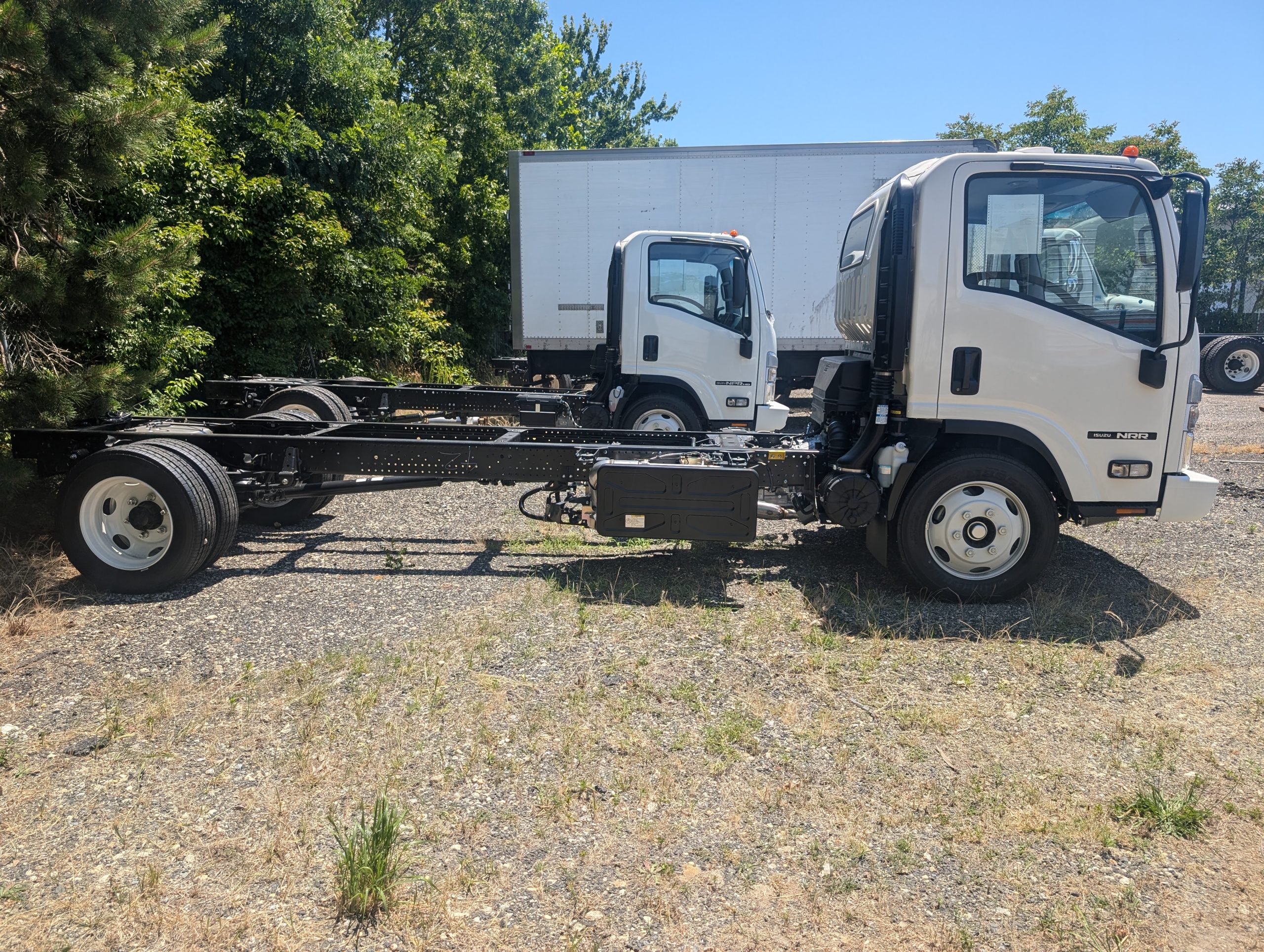 2024 ISUZU NRR - image 5 of 6