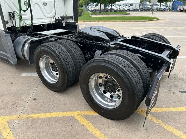 2020 FREIGHTLINER CASCADIA PE116S 204421-07 2020 FREIGHTLINER CASCADIA PE116S 204421-07