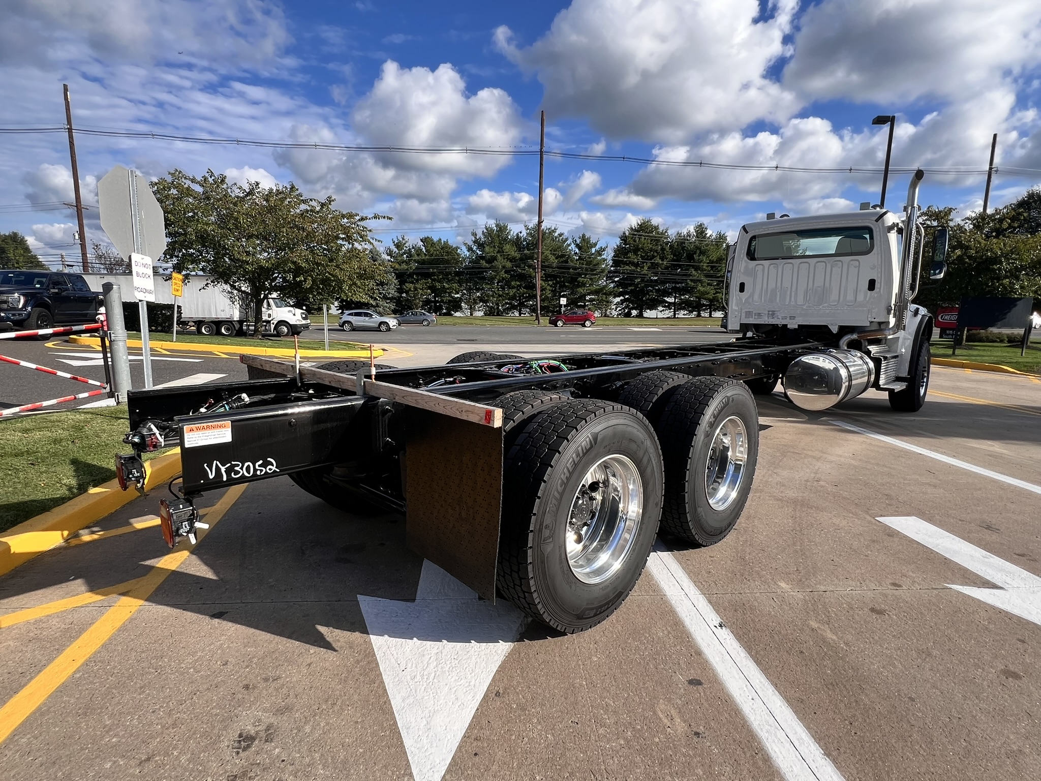 2025 FREIGHTLINER M2106 - image 6 of 6