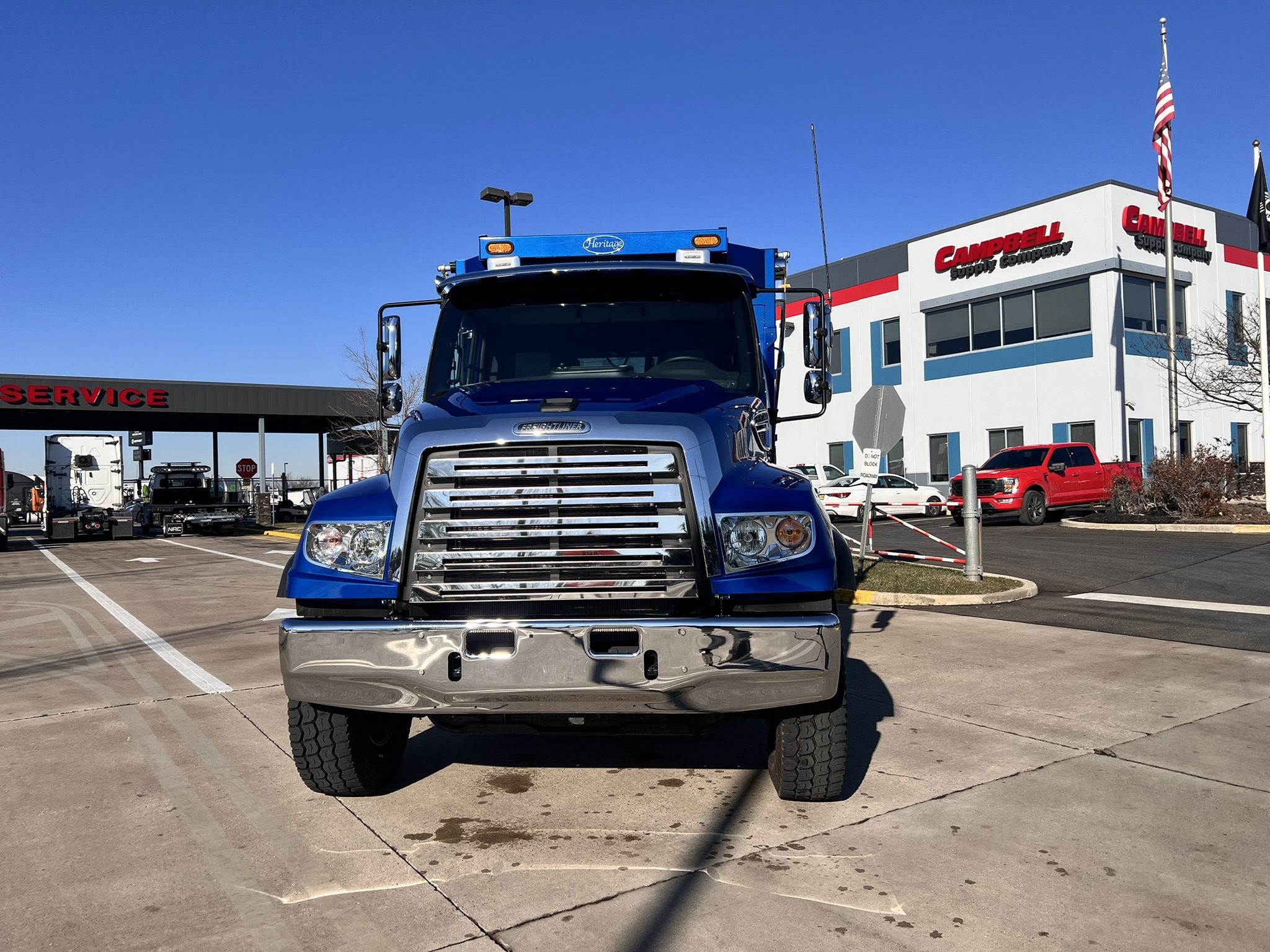 2025 Freightliner 114SD - image 1 of 6