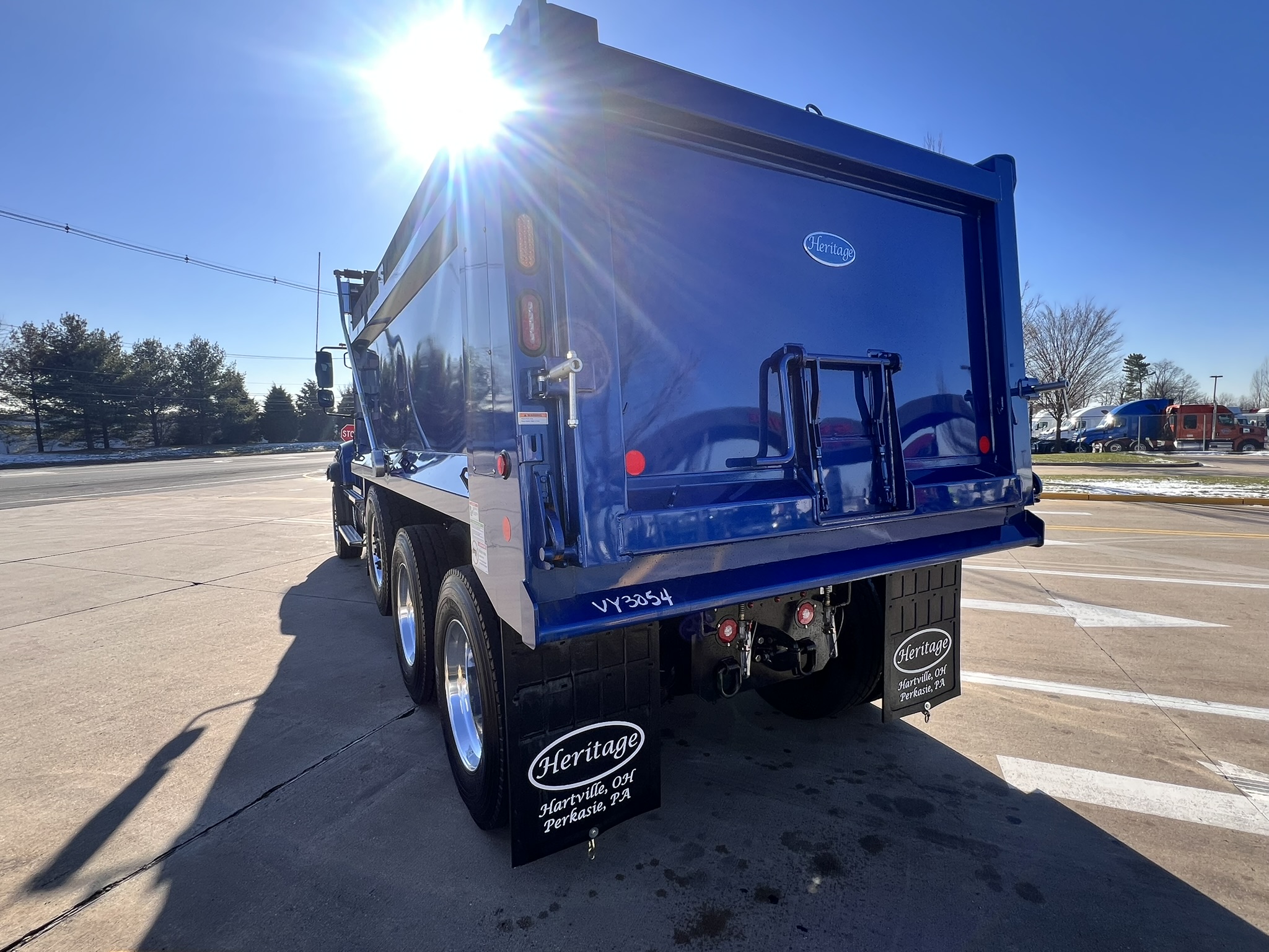 2025 Freightliner 114SD - image 4 of 6
