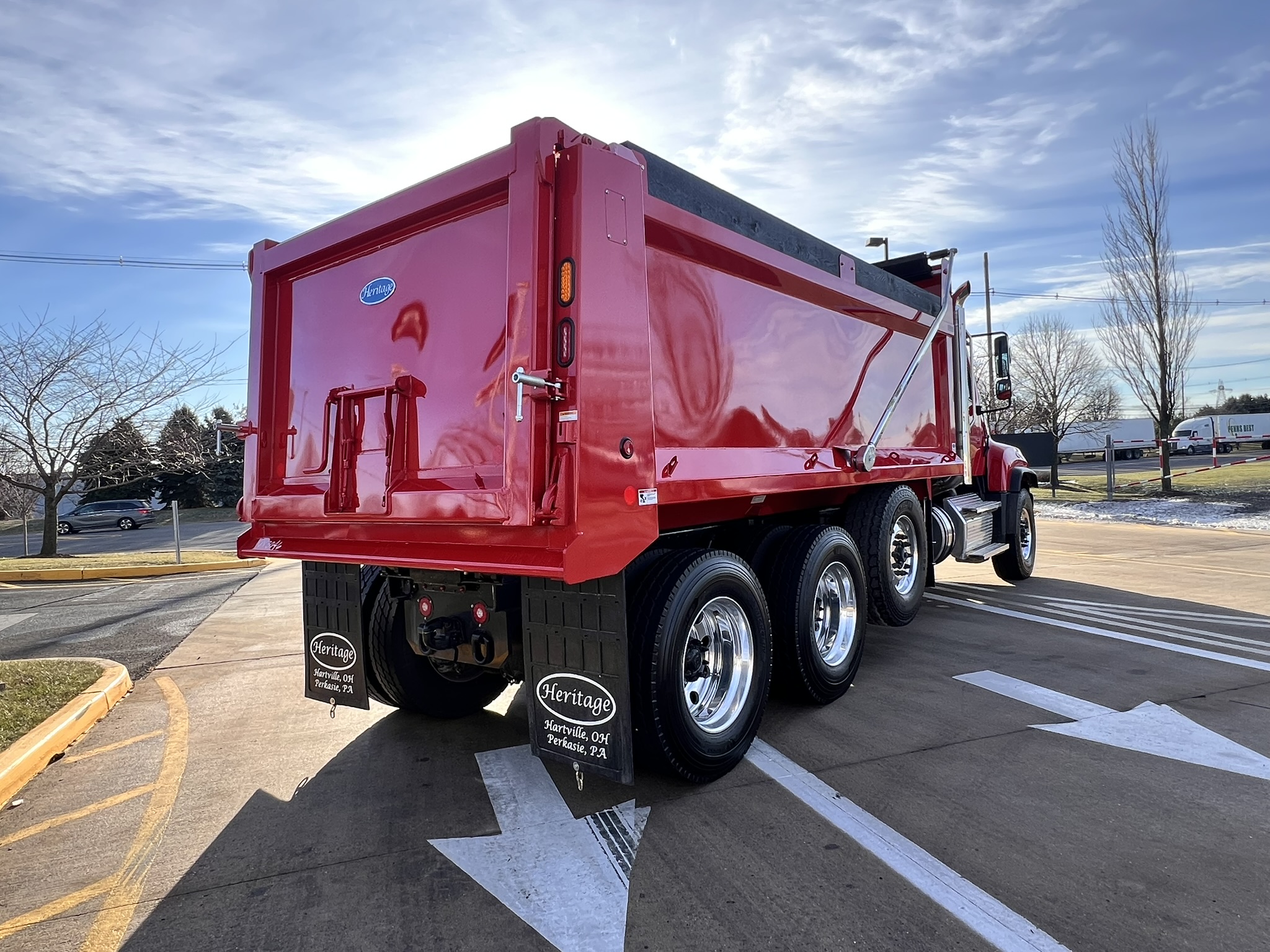 2025 Freightliner 114SD - image 6 of 6