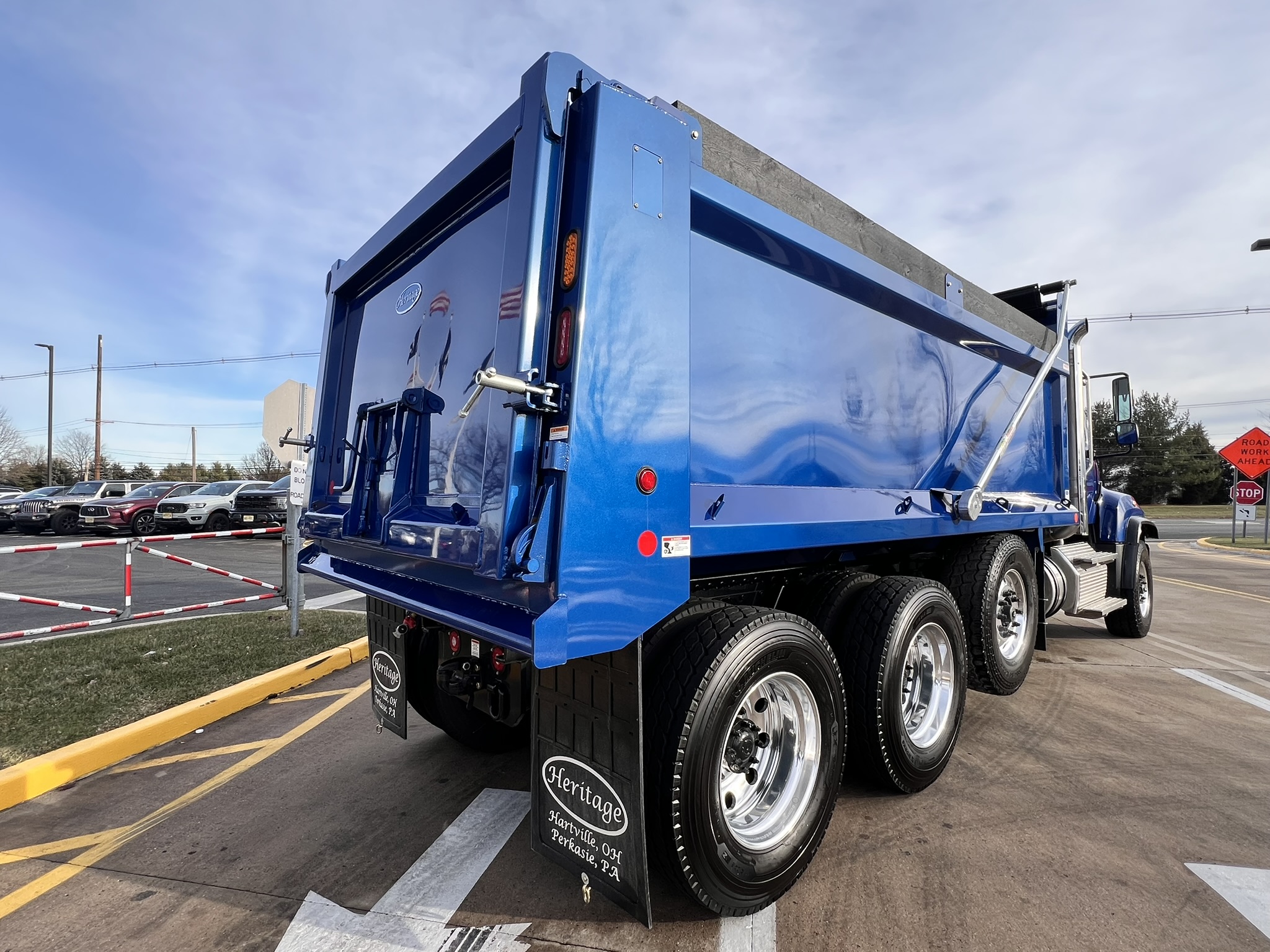 2025 Freightliner 114SD - image 4 of 4