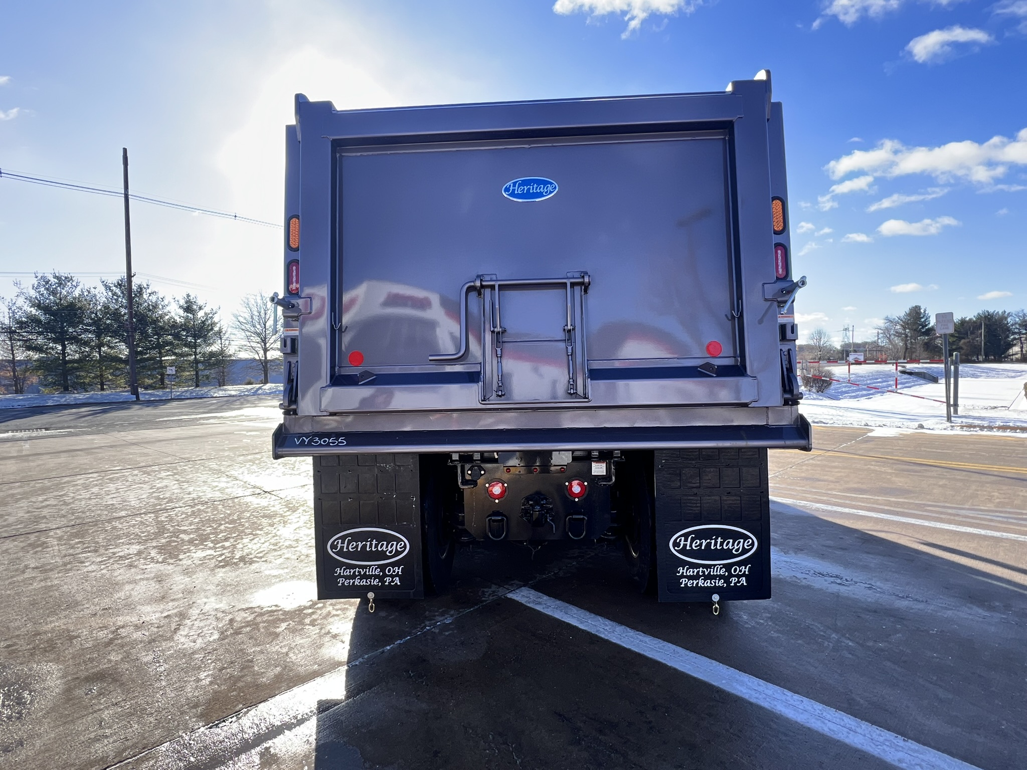 2025 Freightliner 114SD - image 5 of 6