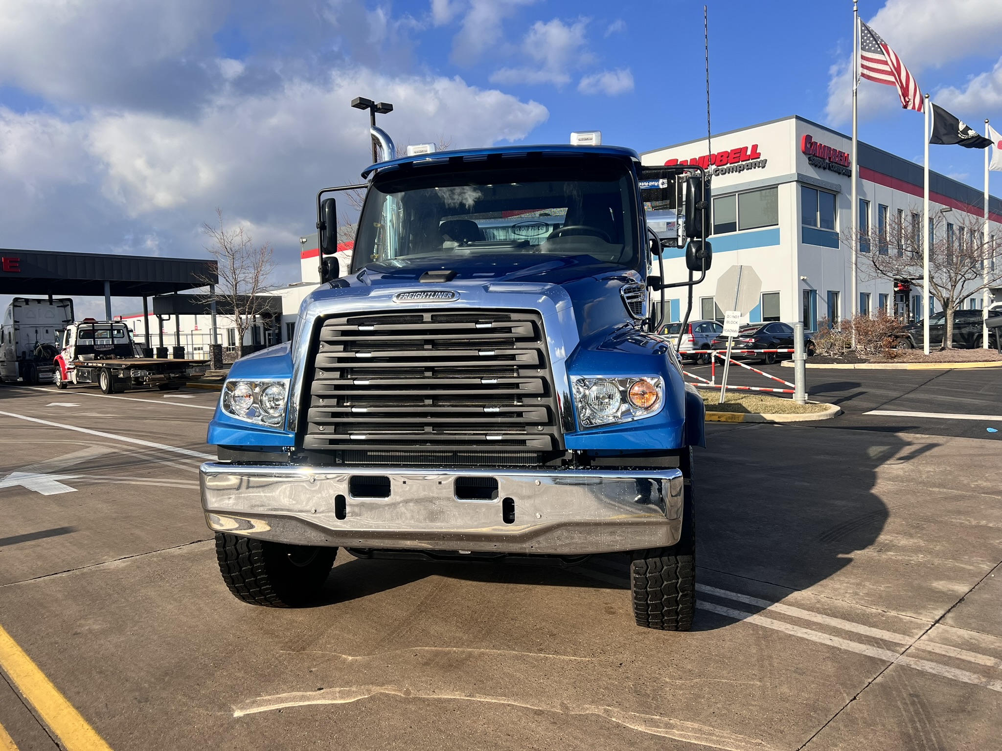 2025 Freightliner 114SD - image 1 of 6
