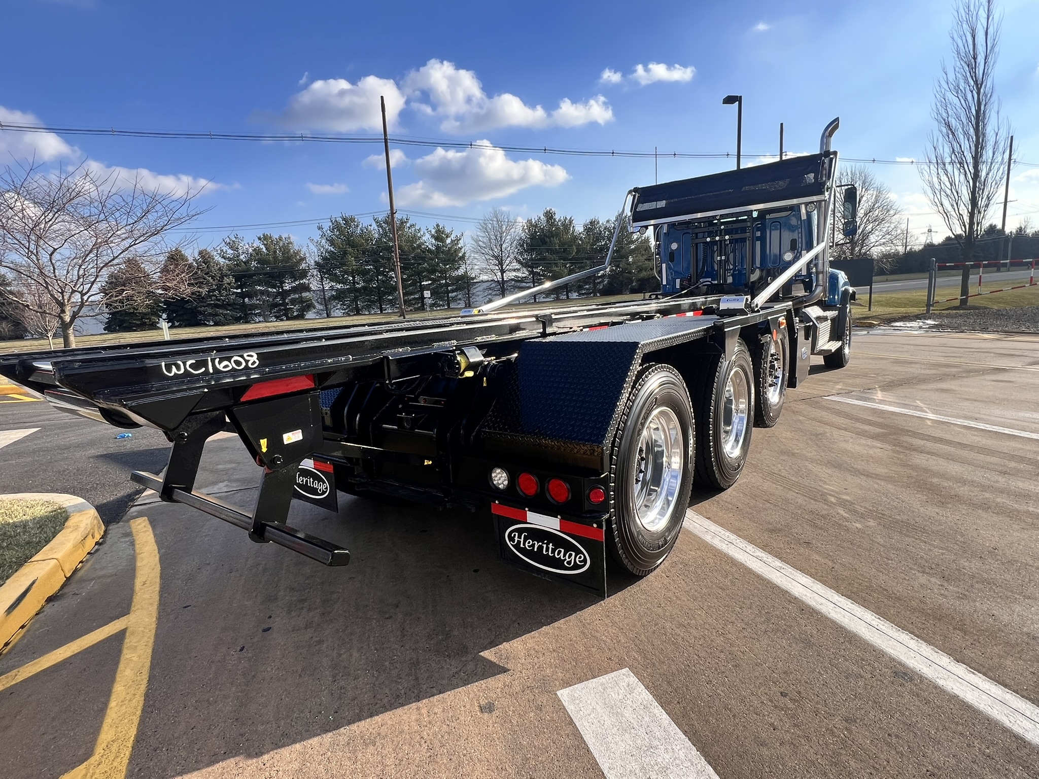 2025 Freightliner 114SD - image 6 of 6