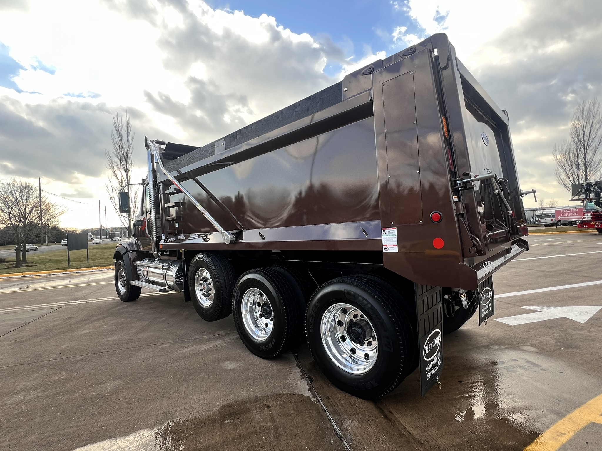2025 Western Star Trucks 49X - image 4 of 6
