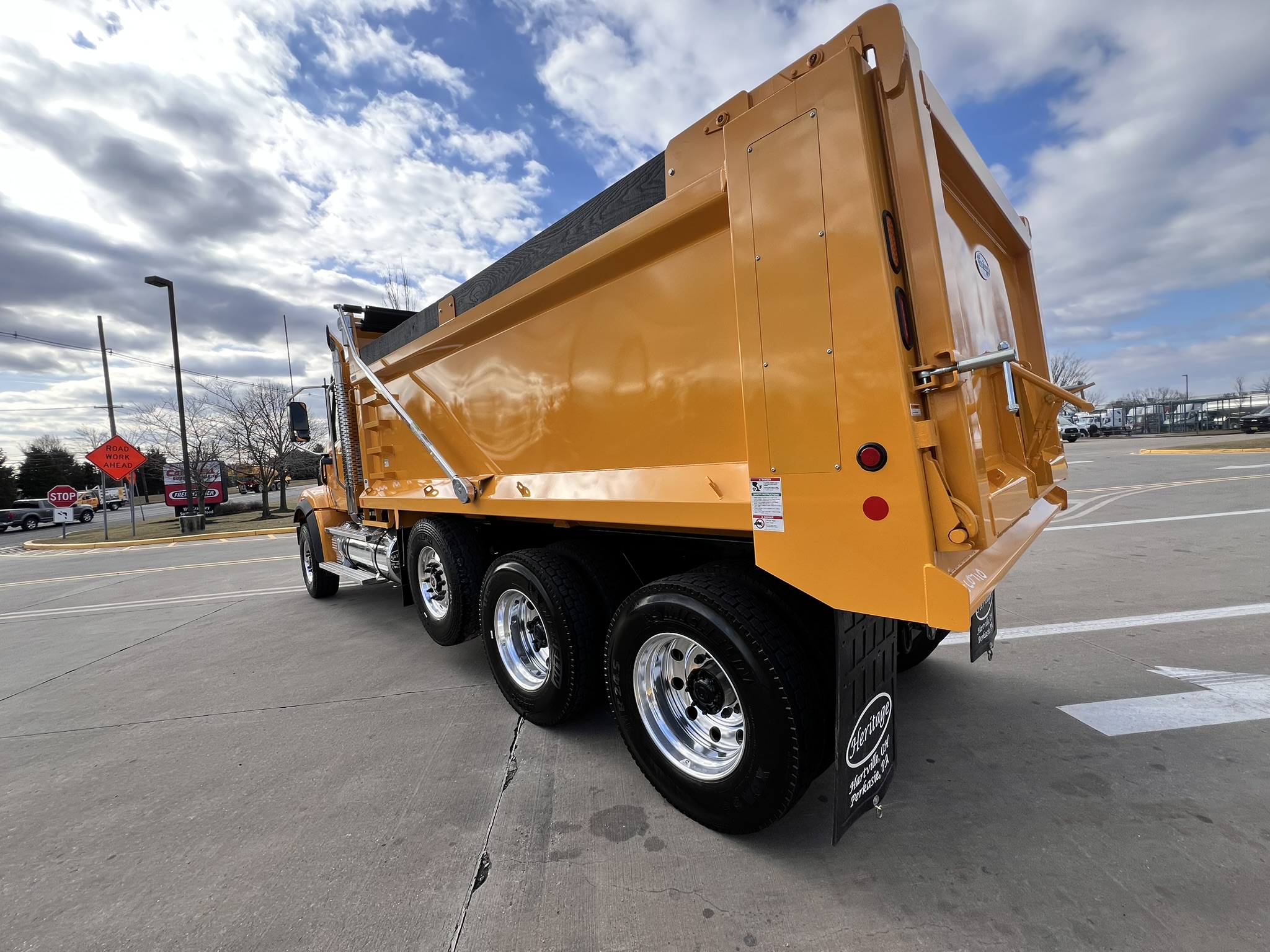 2025 Western Star Trucks 49X - image 4 of 6
