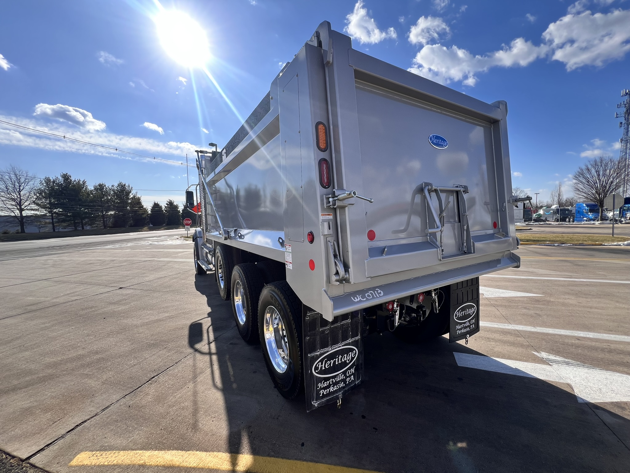 2025 Western Star Trucks 49X - image 4 of 6