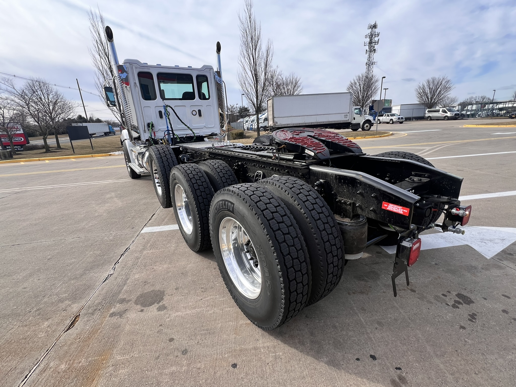 2025 Western Star Trucks 49X - image 4 of 6