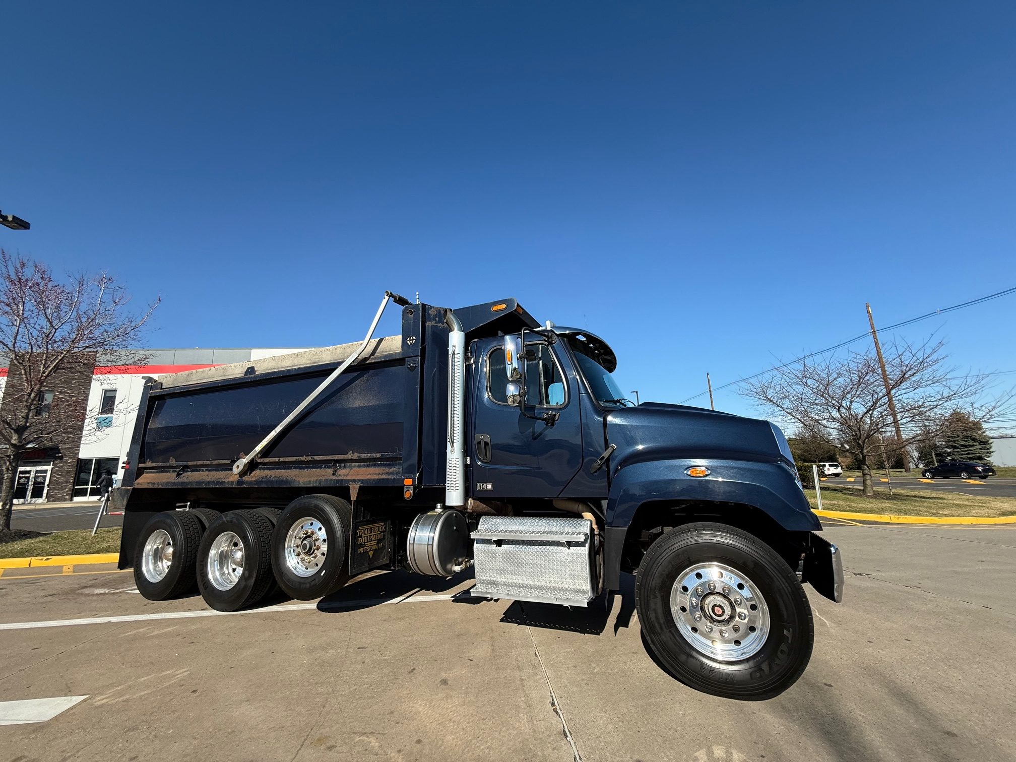 2021 Freightliner CT114084 D - image 1 of 6