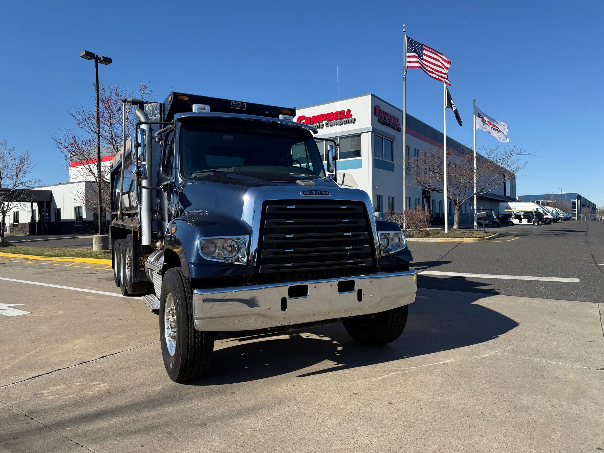 2021 Freightliner CT114084 D - image 2 of 6