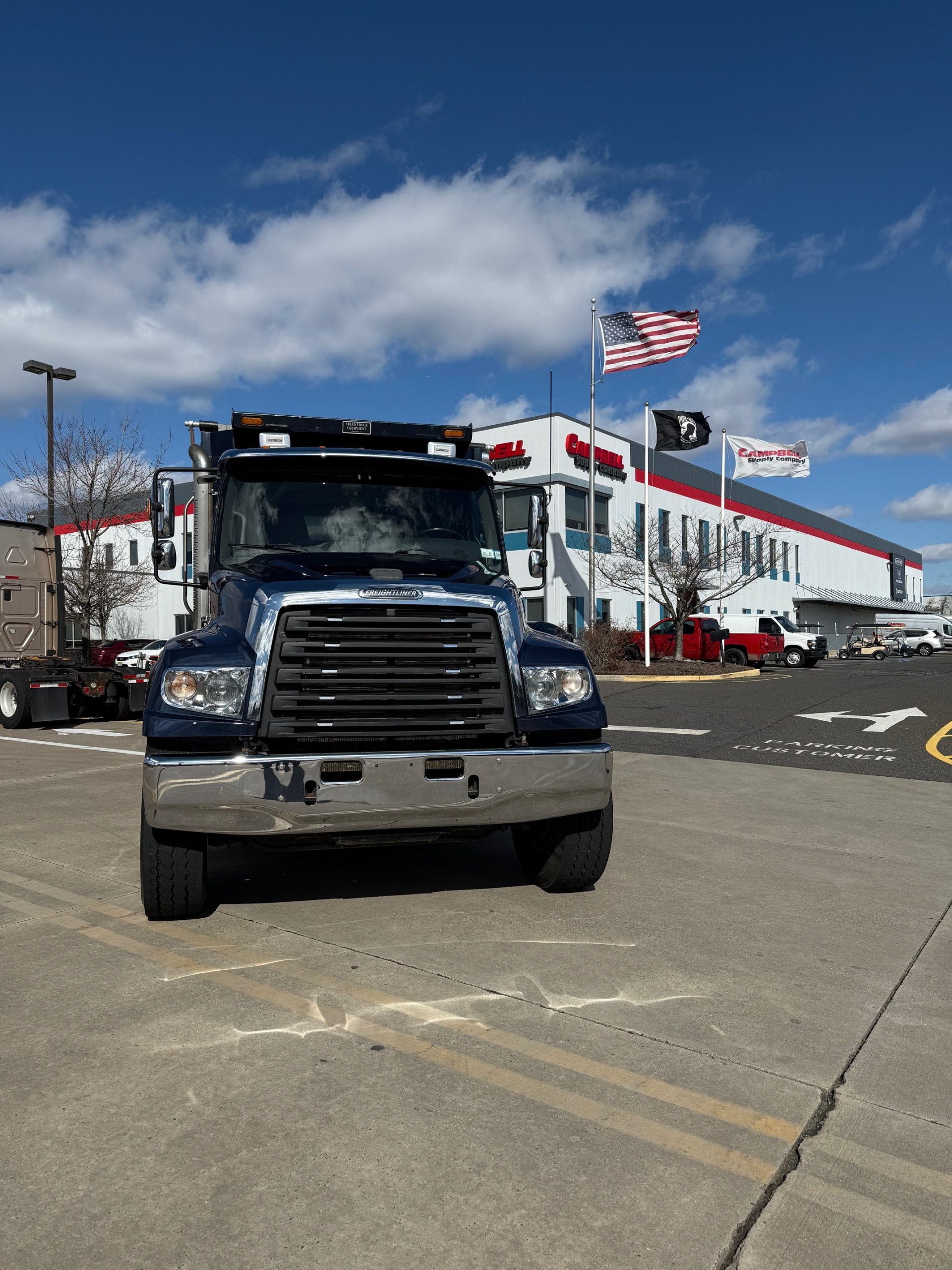 2021 Freightliner CT114084 D - image 2 of 6
