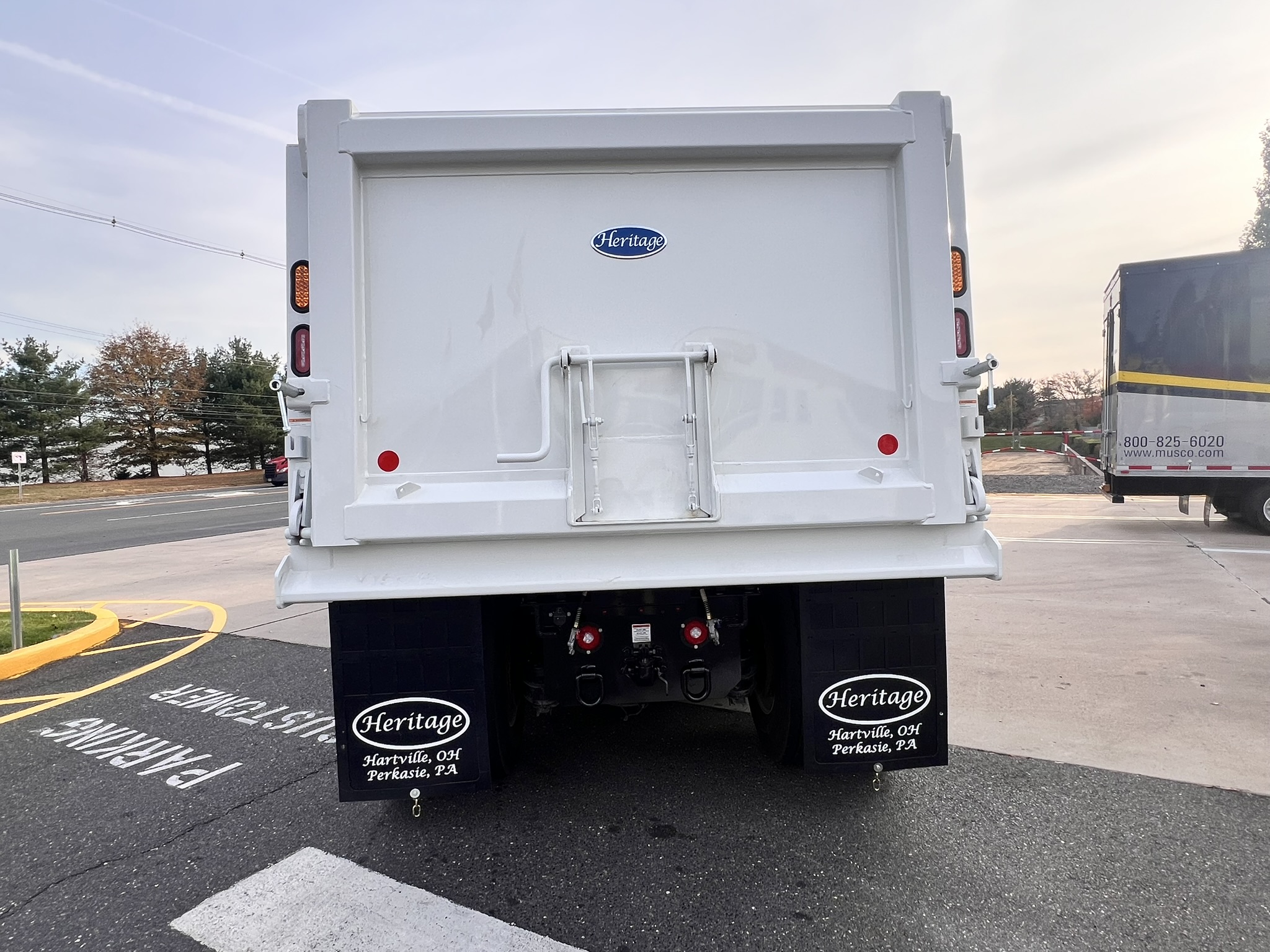 2025 Freightliner 114SD - image 5 of 6
