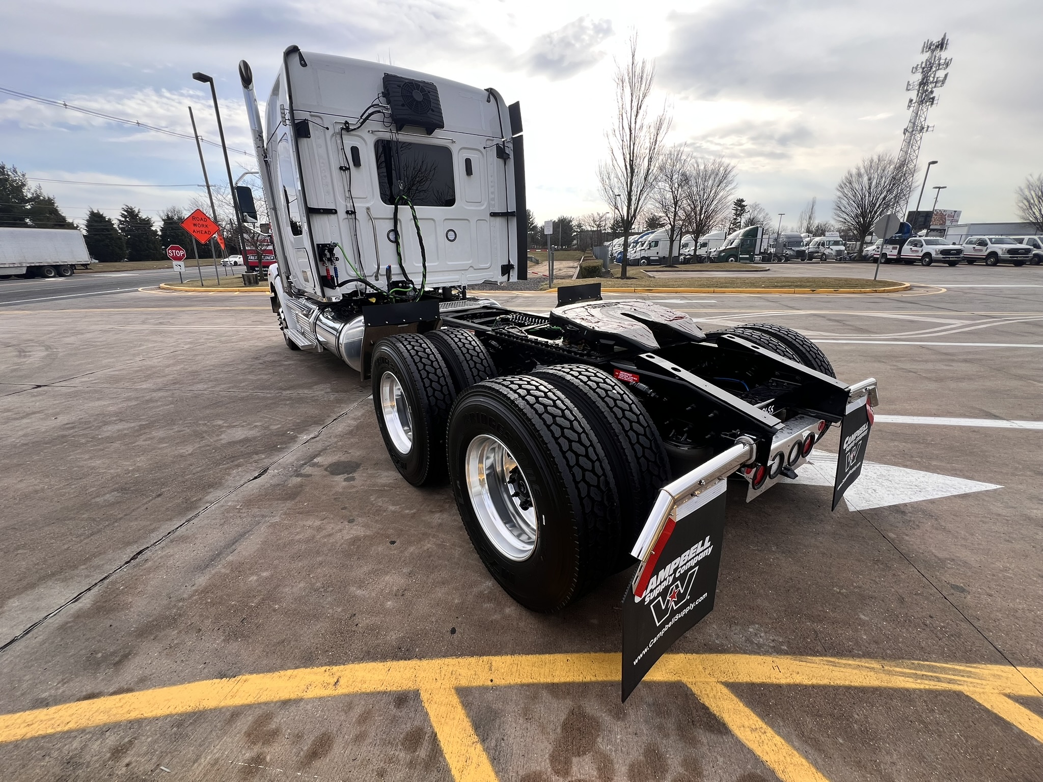 2025 Western Star Trucks 49X - image 4 of 6
