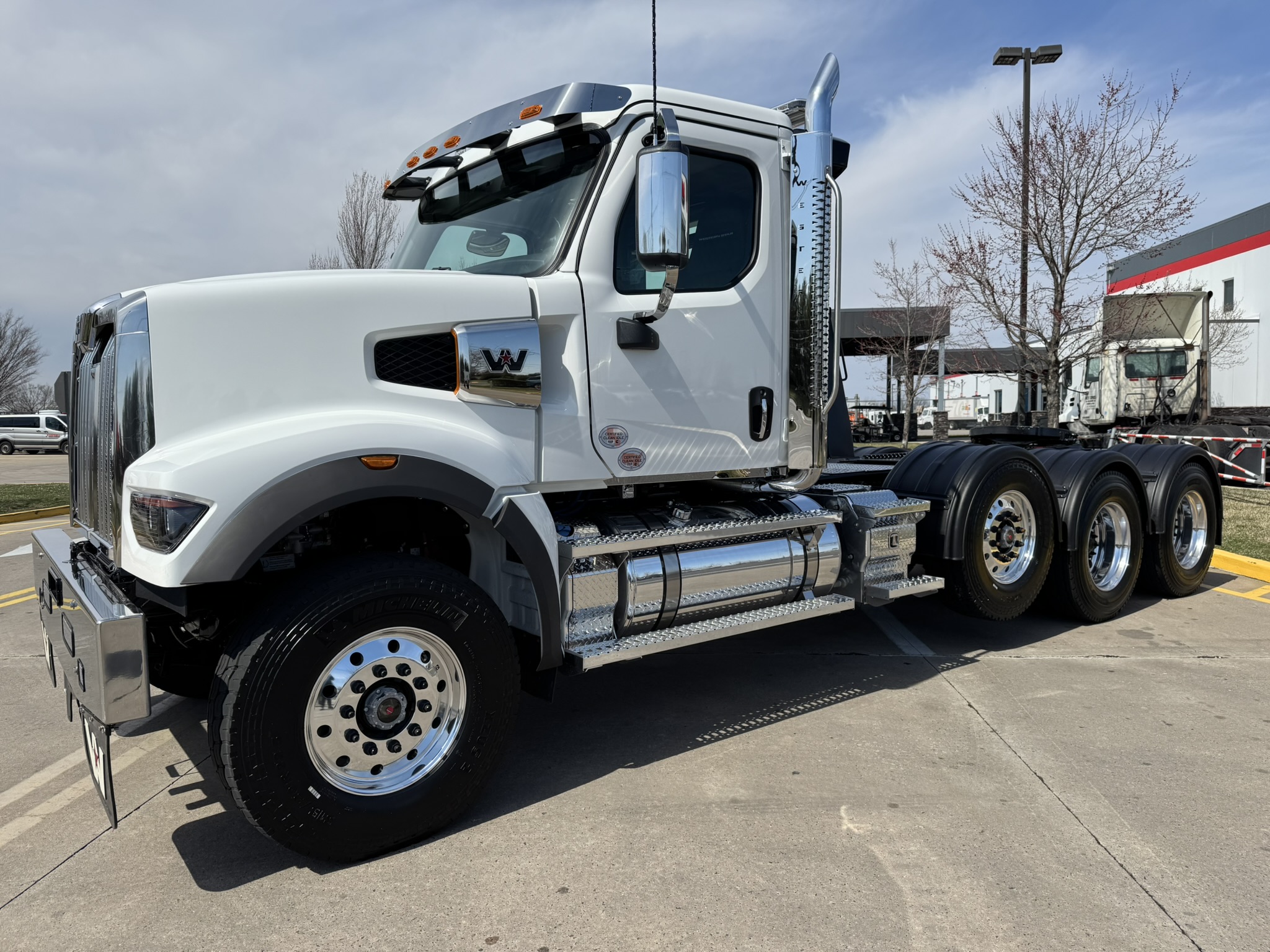 2025 Western Star Trucks 49X - image 3 of 6