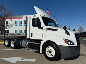2021 Freightliner CASCADIA PT126D 208056-01