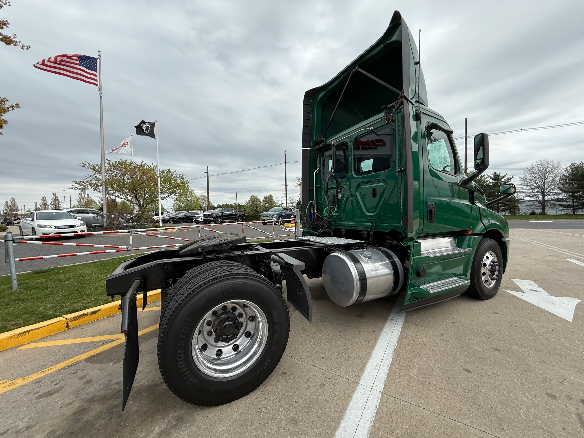 2020 Freightliner CASCADIA PT126D - image 6 of 6
