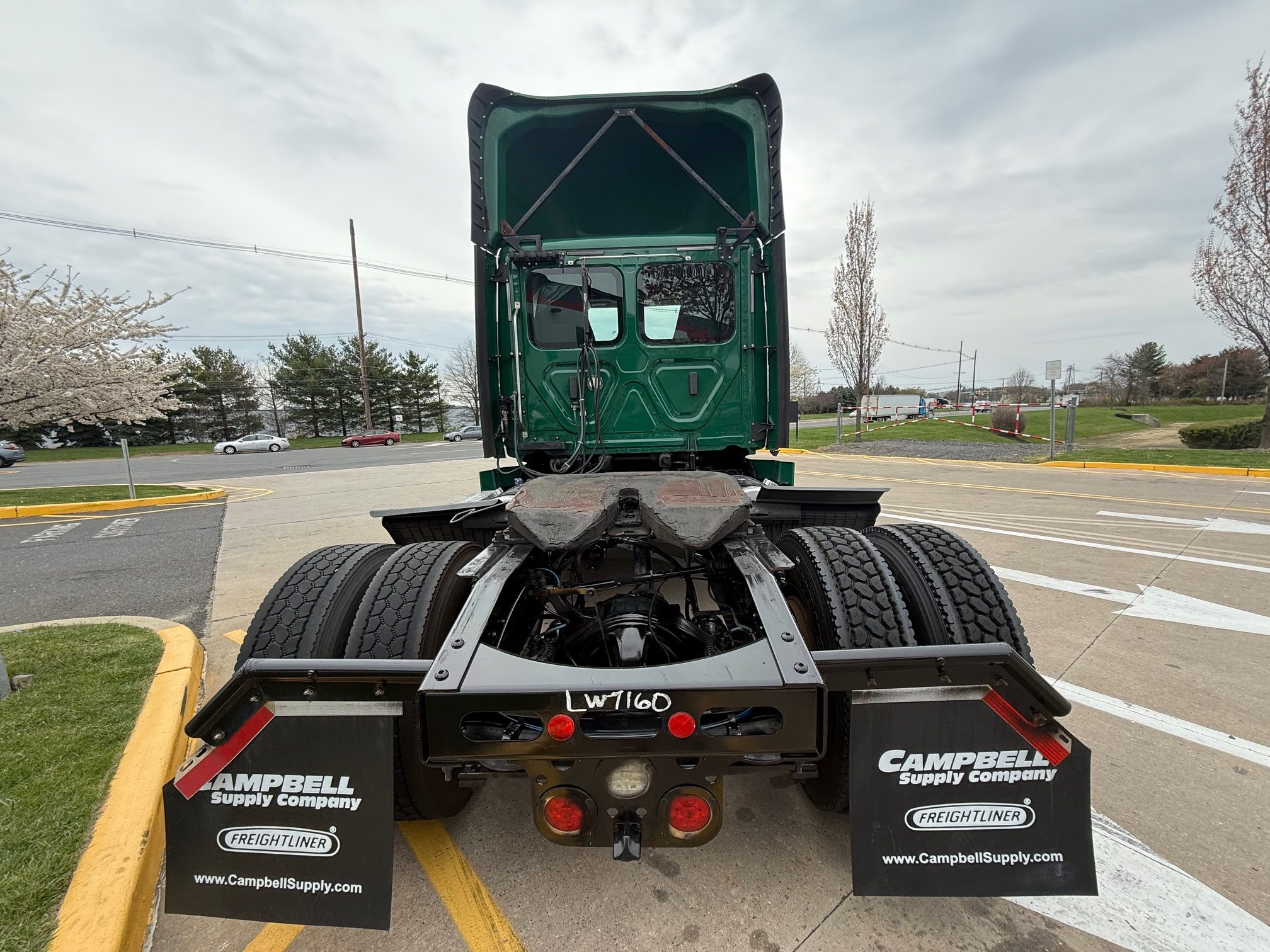 2020 Freightliner CASCADIA - image 4 of 6