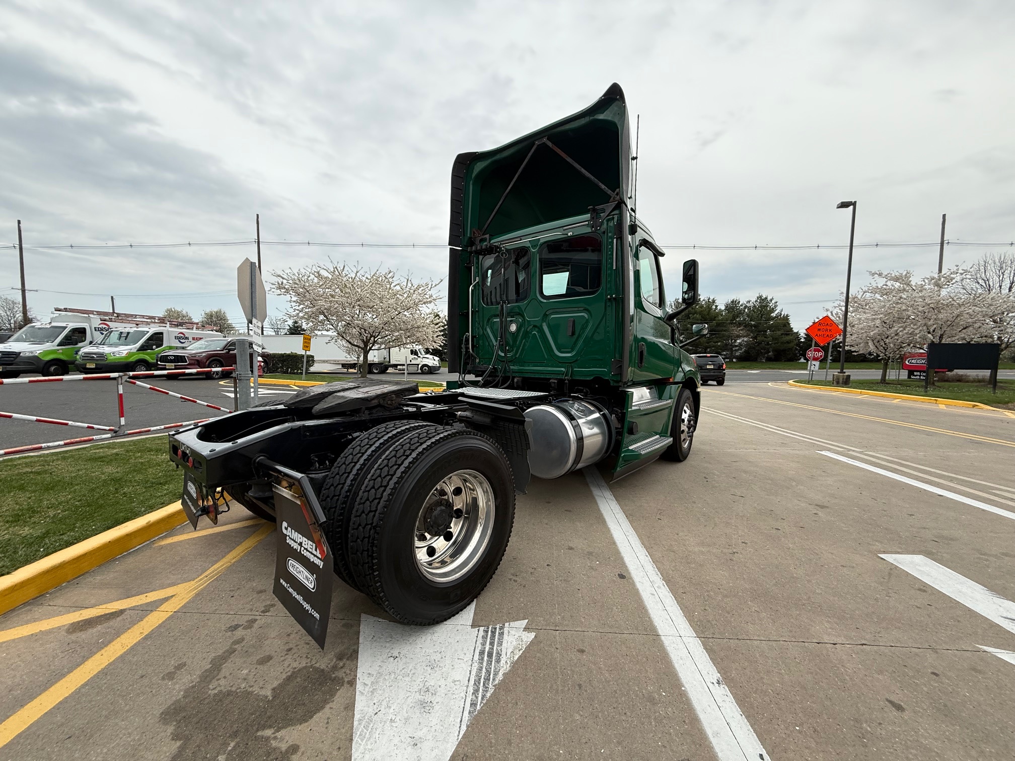 2020 Freightliner CASCADIA - image 5 of 6