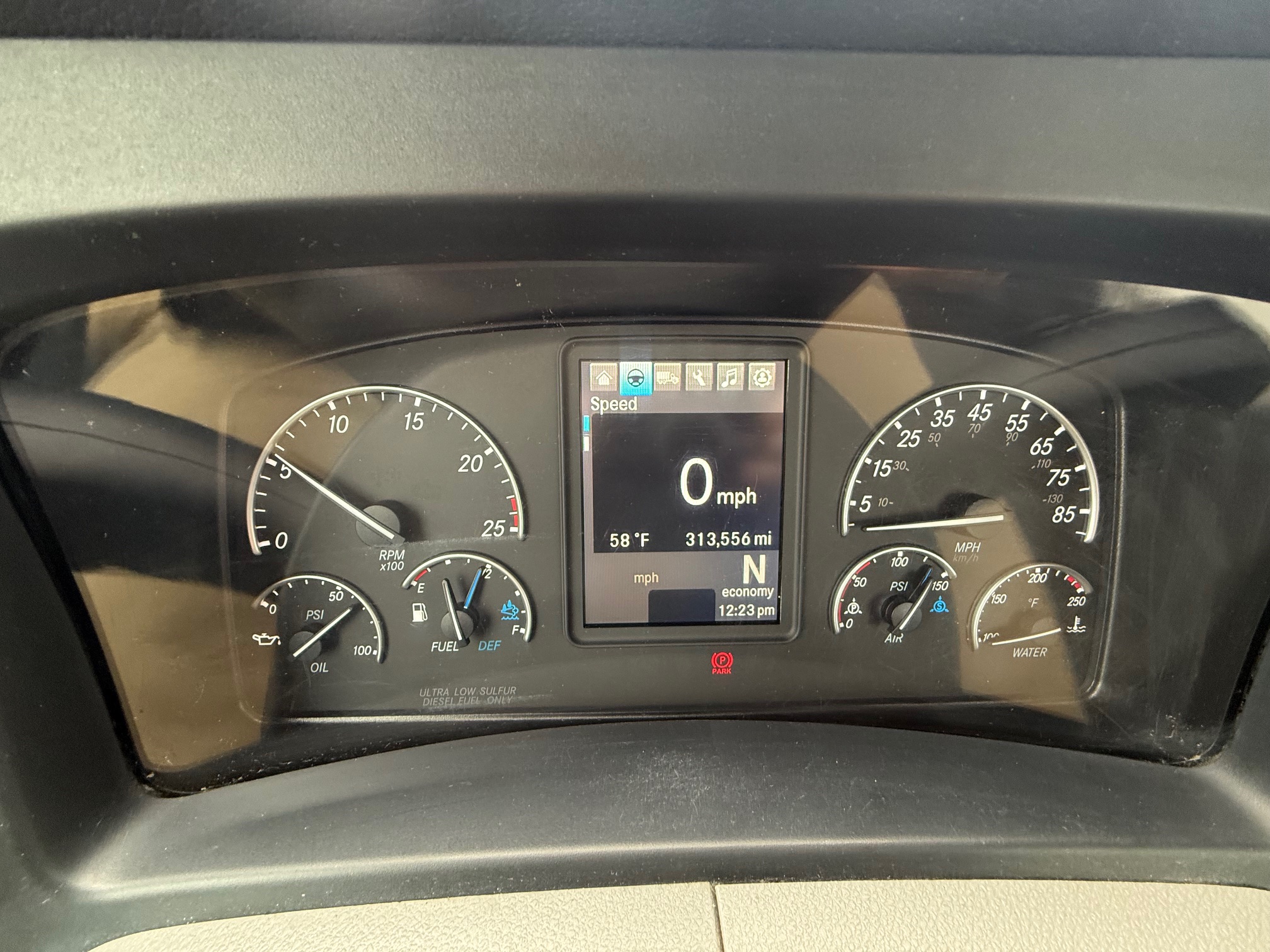 2020 Freightliner CASCADIA - image 6 of 6
