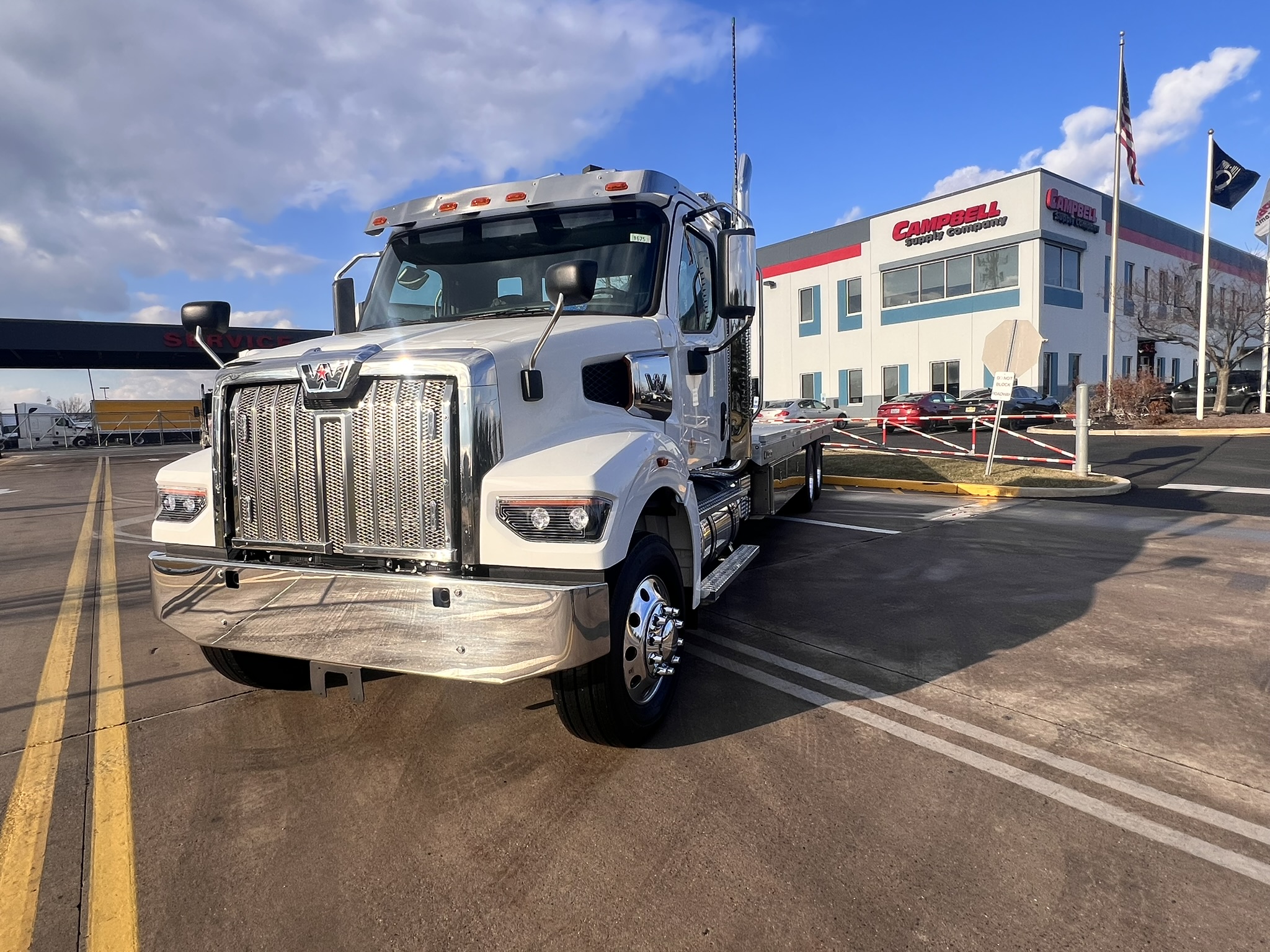 2024 WESTERN STAR 47X - image 2 of 6