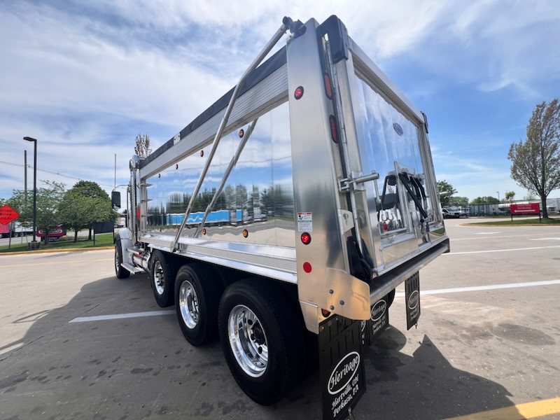 2025 Western Star Trucks 49X - image 4 of 6