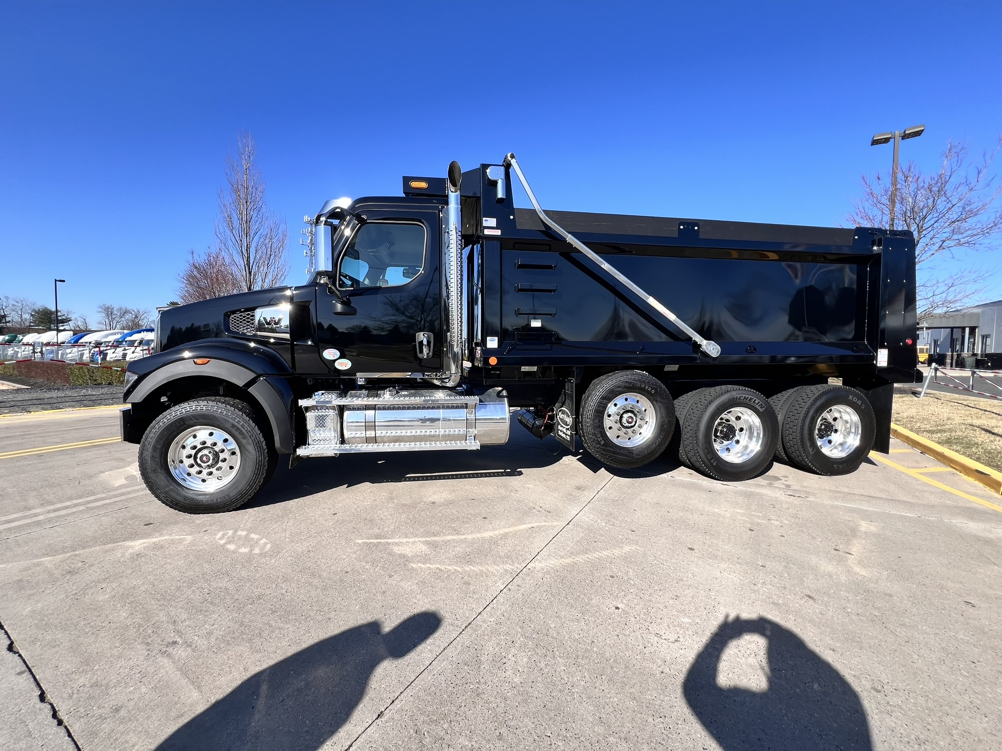 2025 WESTERN STAR 49X - image 3 of 6
