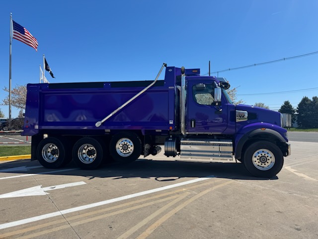 2025 Western Star Trucks 49X - image 3 of 6