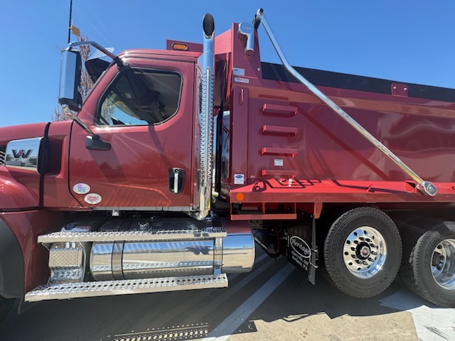 2025 Western Star Trucks 49X - image 4 of 6
