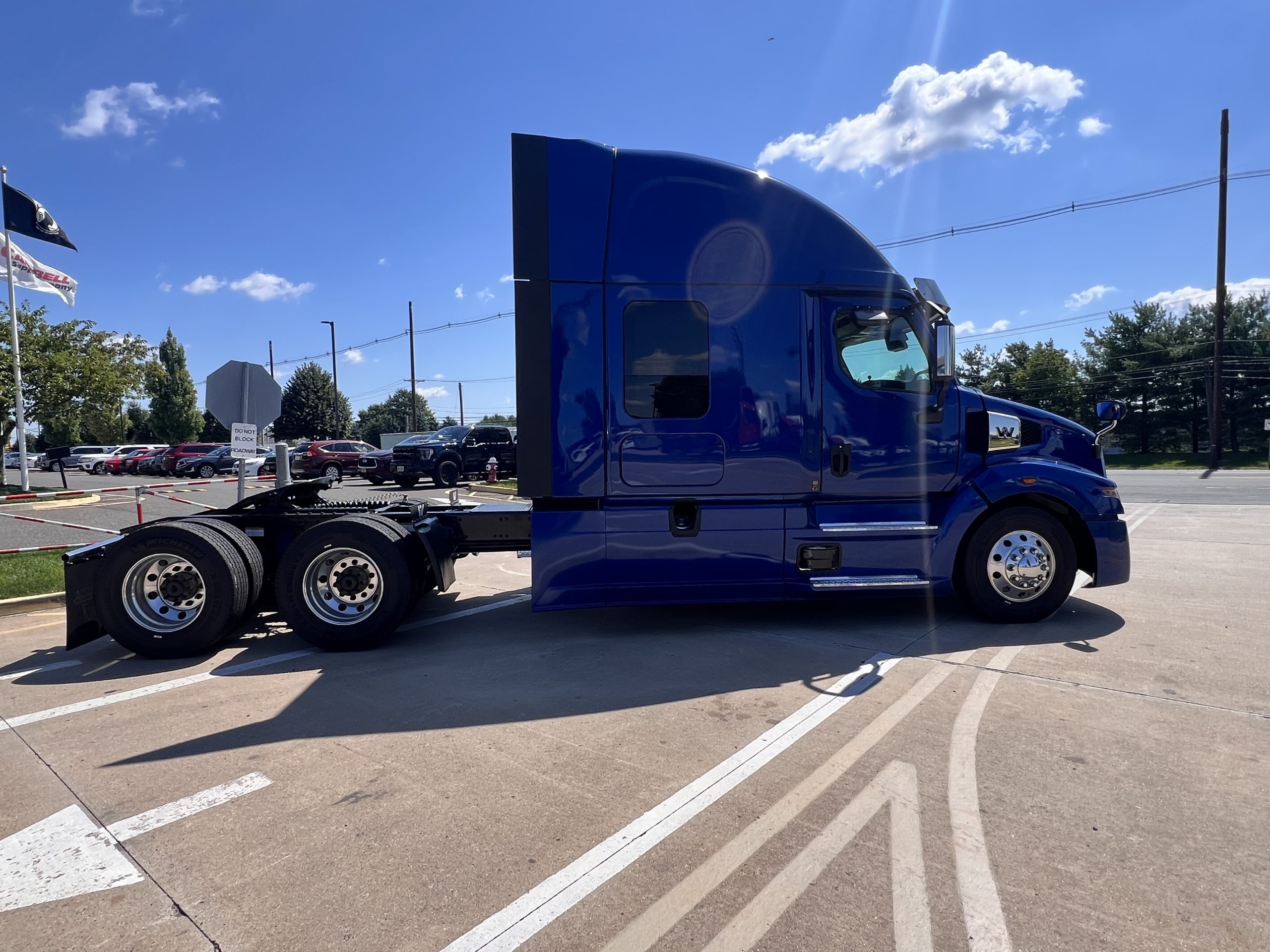 2024 WESTERN STAR/AU 57X CHASSIS - image 5 of 6
